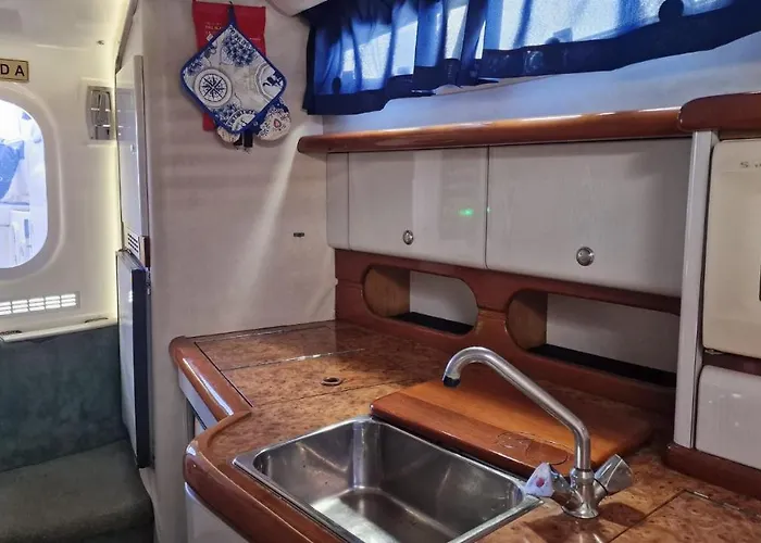 Botel Sea & Tasty - Boat House Ponta Delgada